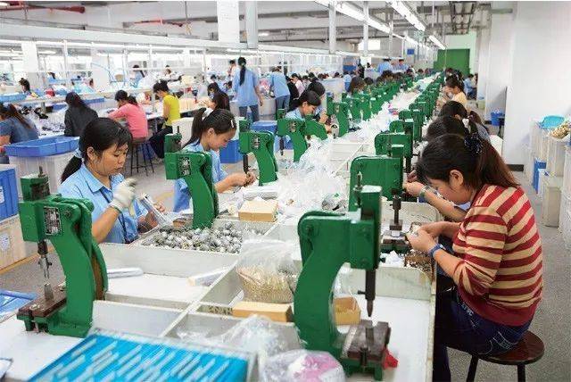 為什么招工難，年輕人不愿意進廠？工廠車間環(huán)境也很重要