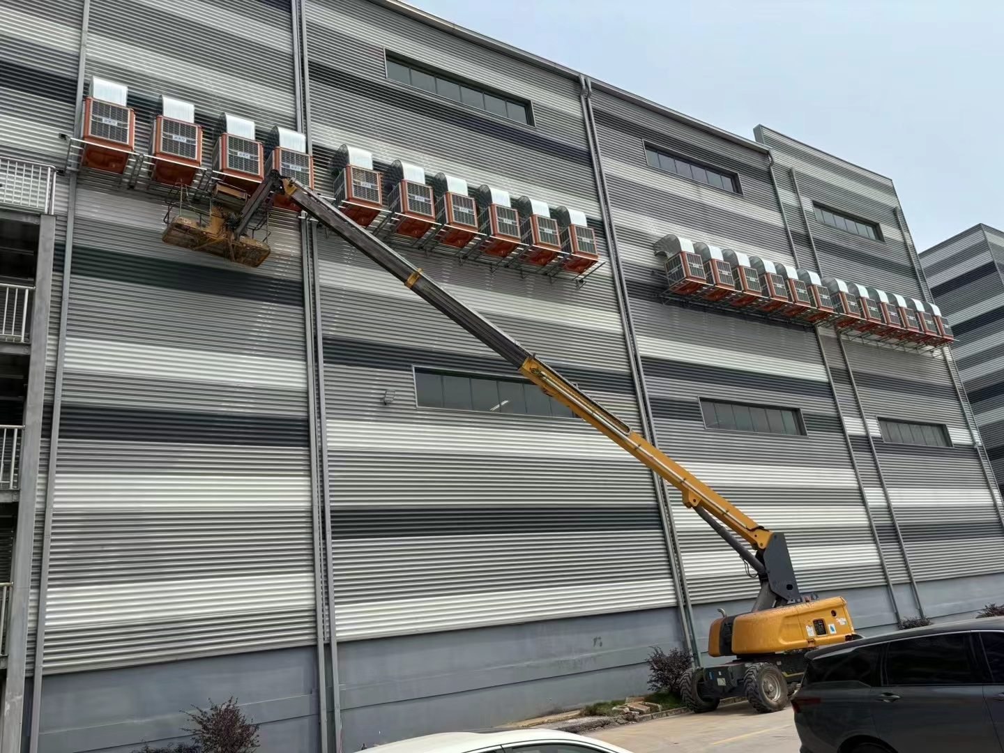 夏天廠房車間降溫通風(fēng)如何解決？有什么推薦的降溫方案