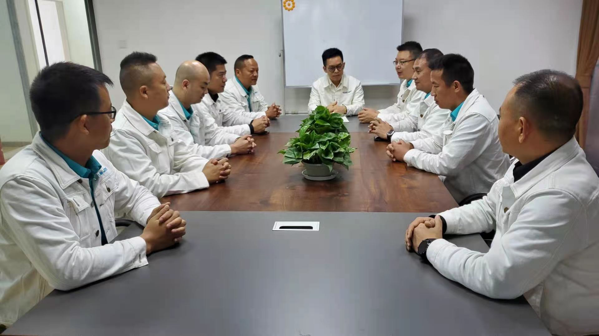 潤(rùn)東方總部領(lǐng)導(dǎo)相約盛