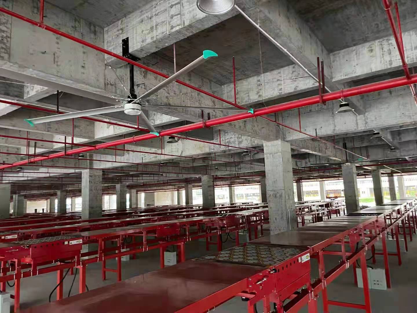 倉儲物流降溫工業(yè)吊扇給你不一樣的清涼