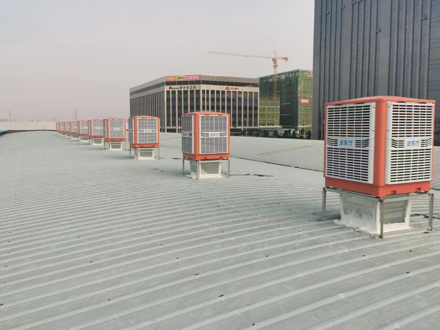 大型鐵皮廠房降溫有哪些省電省錢(qián)的高效通風(fēng)降溫方案？