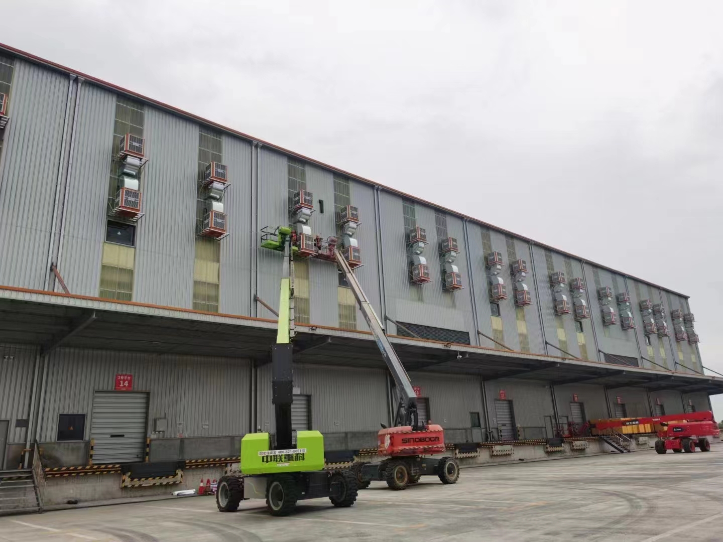 物流倉儲降溫用什么降溫設(shè)備既節(jié)能環(huán)保又省錢？