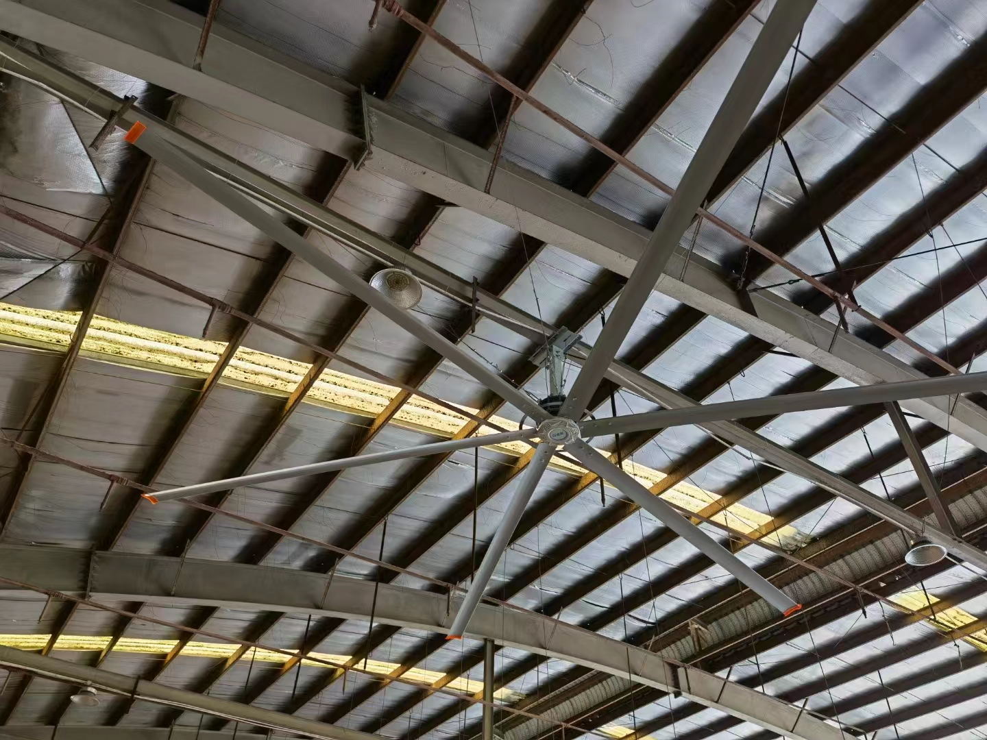 工業(yè)大風(fēng)扇的效果要看哪些因素？武漢工業(yè)風(fēng)扇廠家告訴您