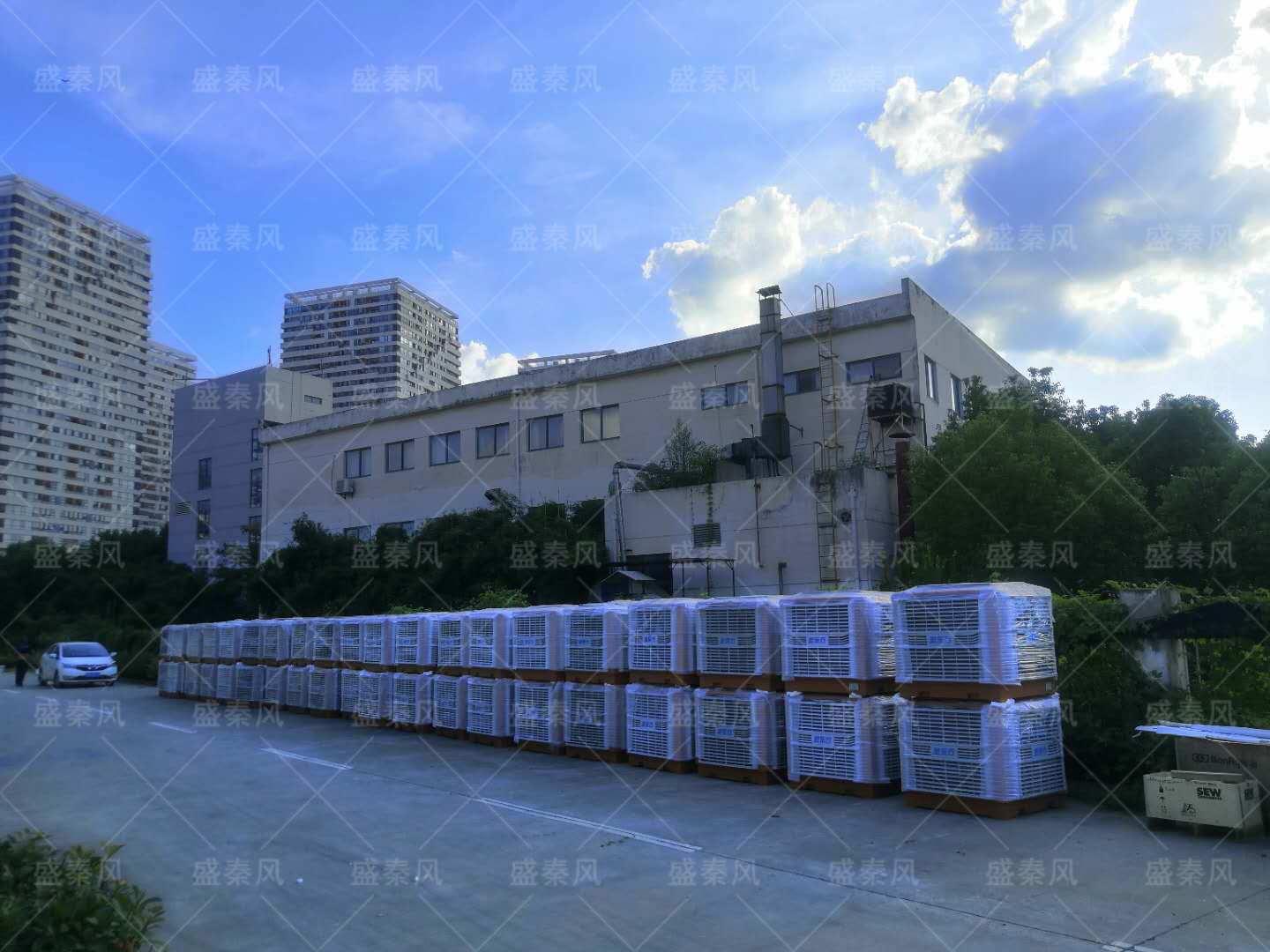 越來(lái)越多的工廠為何選擇潤(rùn)東方環(huán)?？照{(diào)？原來(lái)車間降溫它有這些優(yōu)勢(shì)