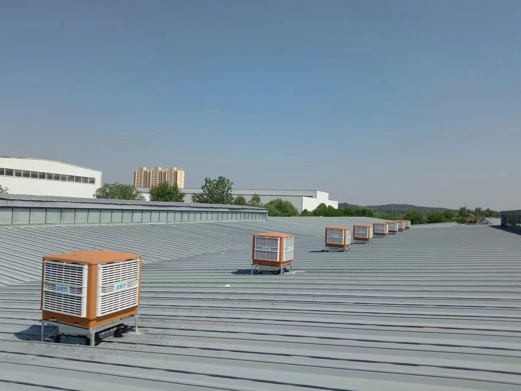 環(huán)?？照{(diào)解決車間降溫通風(fēng)有哪些優(yōu)勢？湖北環(huán)保空調(diào)廠家告訴您