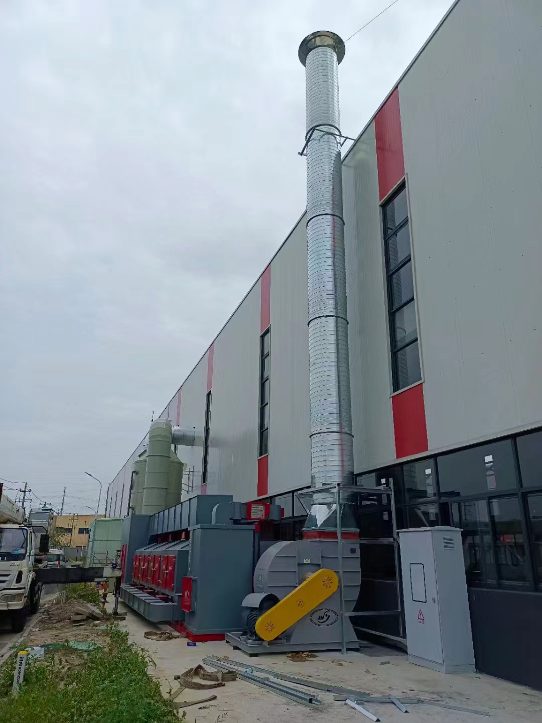 工廠車間如何消除粉塵？有沒(méi)輕松解決通風(fēng)除塵的辦法