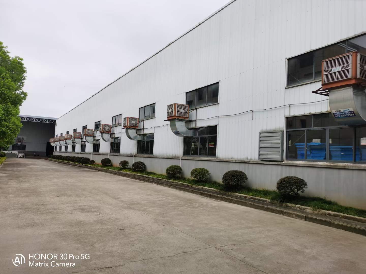 廠房降溫通風(fēng)工業(yè)冷風(fēng)機(jī)的使用注意事項(xiàng)？這幾點(diǎn)劃重點(diǎn)