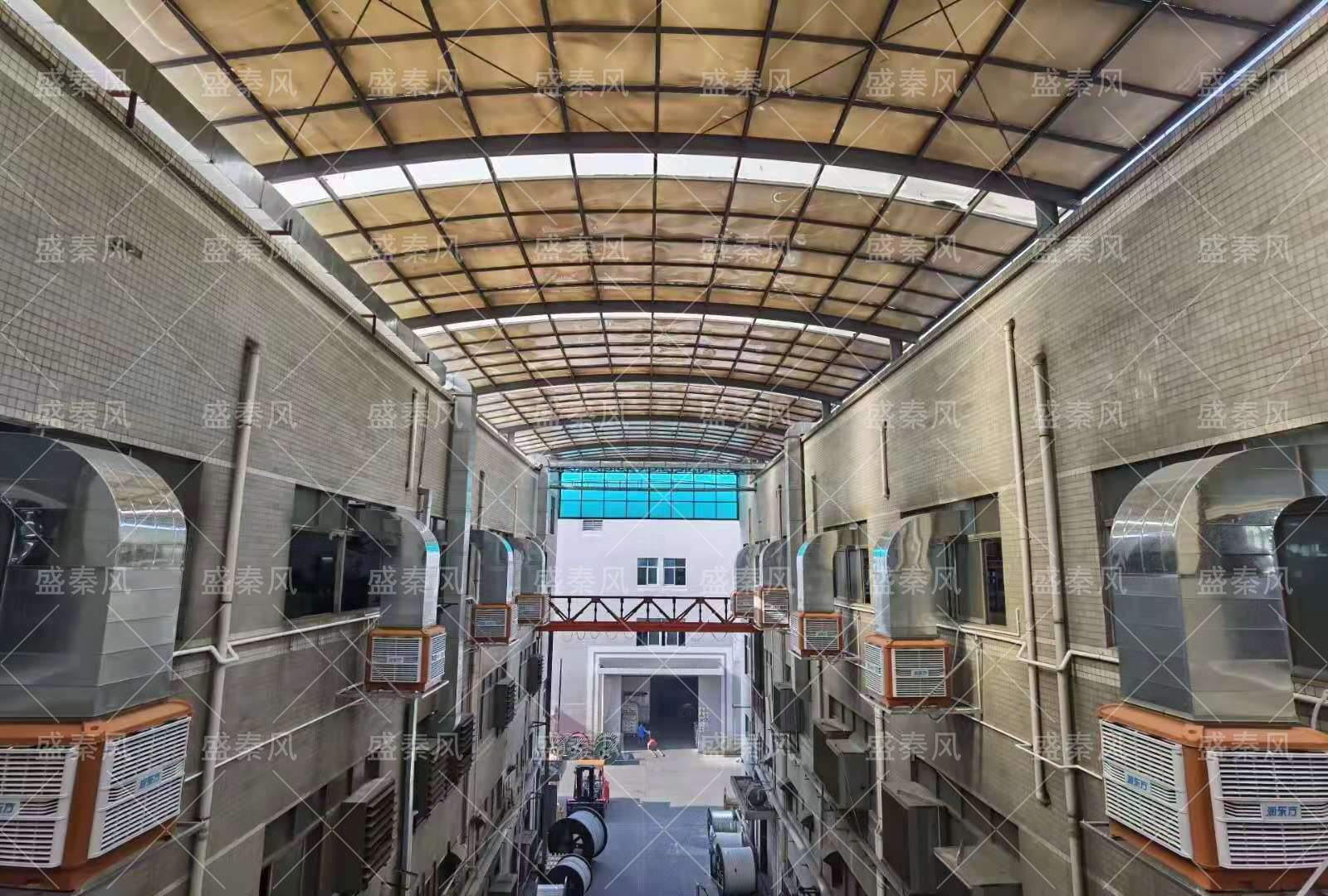 冷風機有哪些優(yōu)勢？為什么車間降溫使用工業(yè)冷風機？